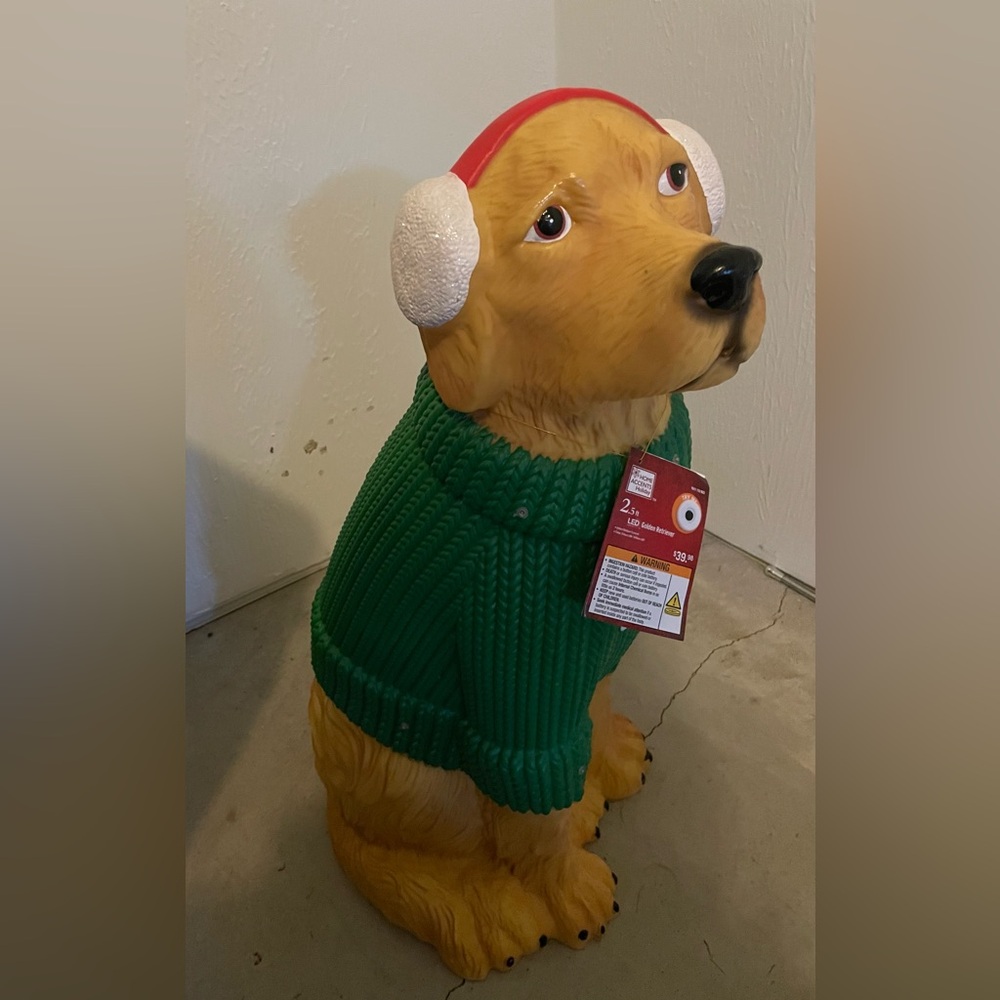 Home Depot 2024 Christmas LED Golden Retriever 2.5ft Blow Mold Porch Greeter NWT